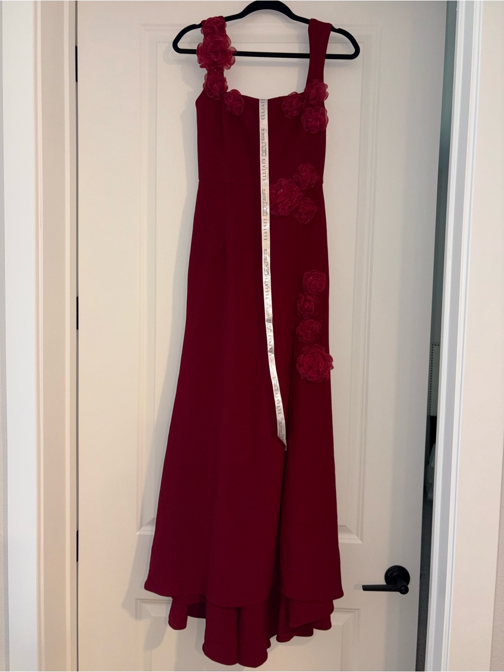 Elliatt Evanora Red Wine high low 3d floral applique maxi gown dress Small New - Picture 3 of 4